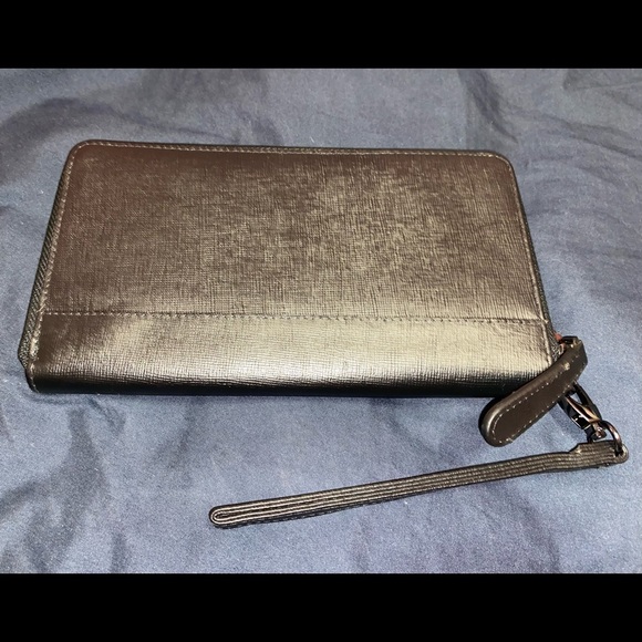 Kenneth Cole Wallet - Picture 4 of 6